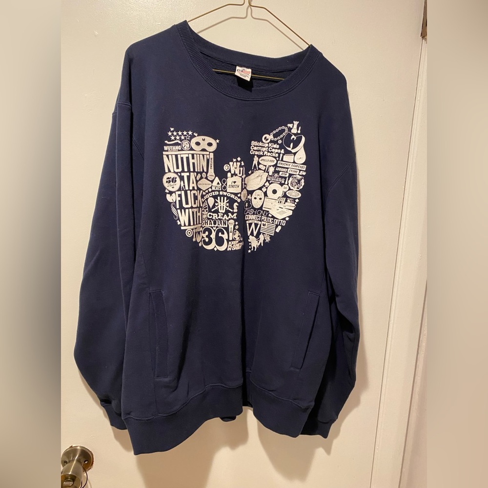 Wu-Tang sweatshirt. Excellent condition